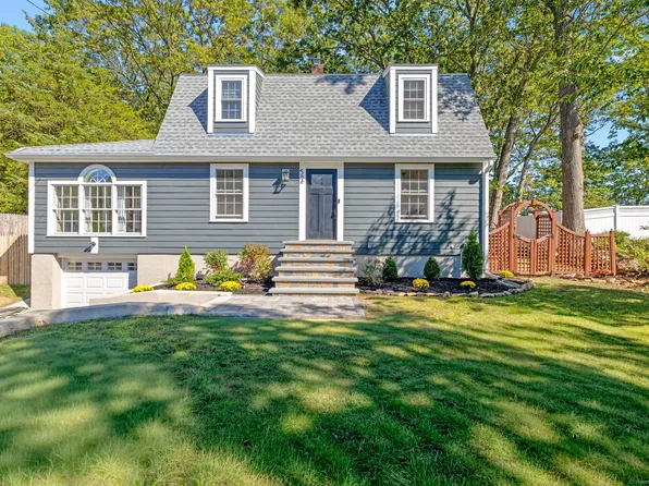 52 Ridgebrook Drive, Bridgeport, CT 06606