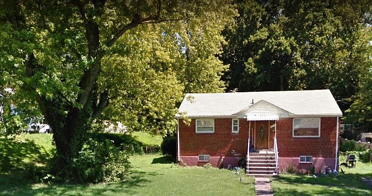 1st image of 2731 Woodley Pl