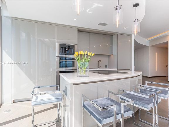 3rd image of 18975 SE Collins Ave #4204