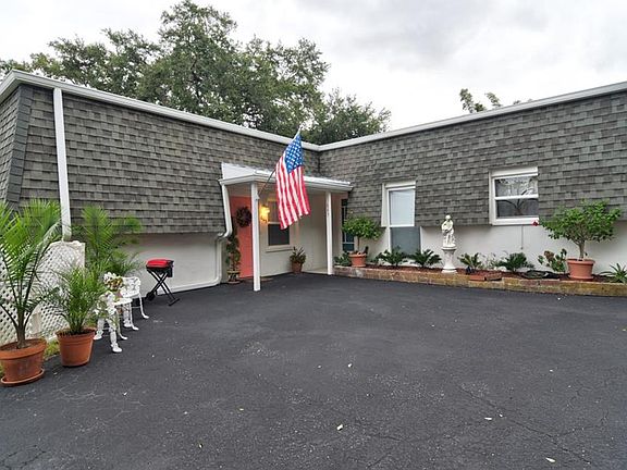 4th image of 643 Dogwood Ct