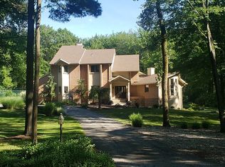 715 Oak St, Porter, IN 46304