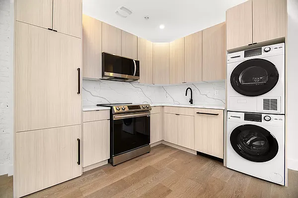 Rented by REAL New York | media 11