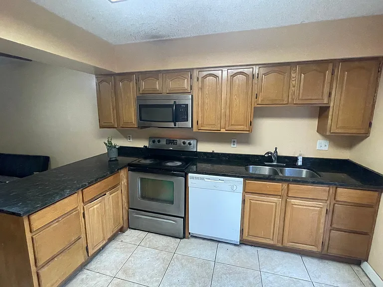7050 W Cedar Ave #107 — Photo 8
