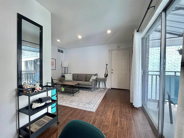 412 Pacific St #12E — Photo 3