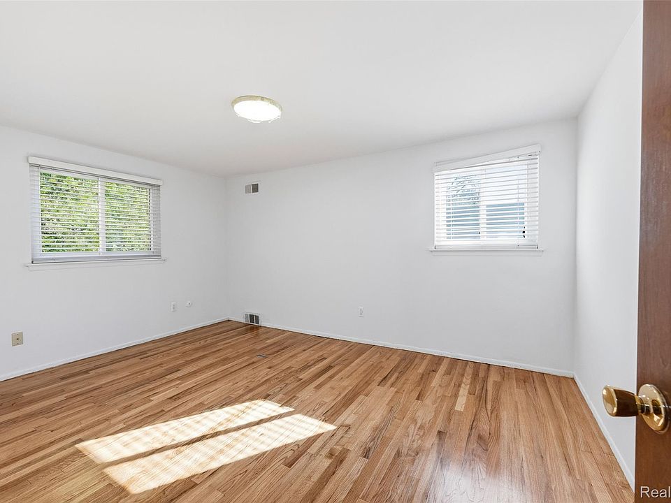 27770 Arlington Dr, photo 27
