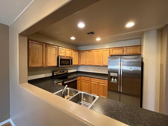 3rd image of 6002 S Cedar Elm Ln