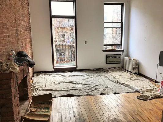 Rented by Joe Gotham LTD | media 12