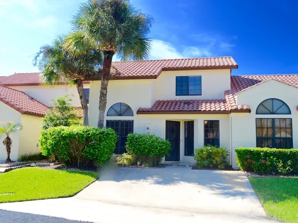 10300 Hidden Springs Ct, Boca Raton, FL 33498