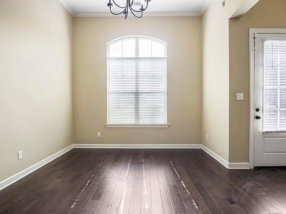 4th image of 4855 Bourne Hollow Ln