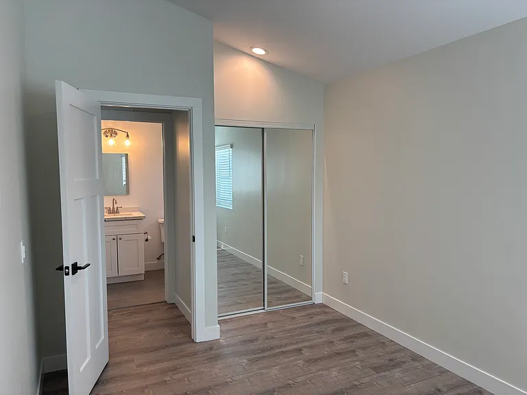 4321 33rd St #4B — Photo 8
