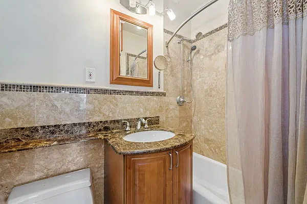 Sold by Triplemint | media 7