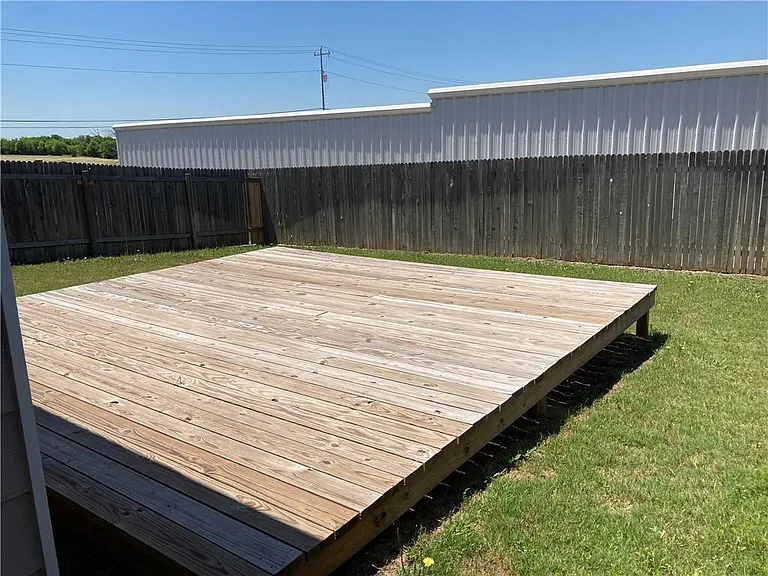 480 Triumph Rd — Photo 30