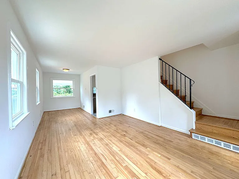 5700 Fenwick Dr — Photo 7