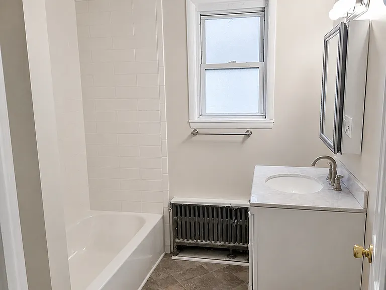 120 S Lake Ave #1 — Photo 4