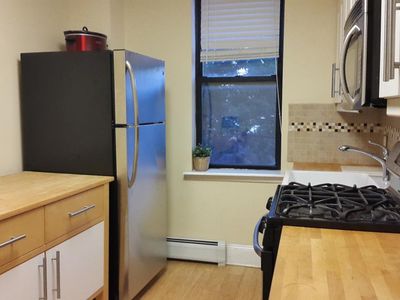 553 Undercliff Ave APT 2, Edgewater, NJ, 07020