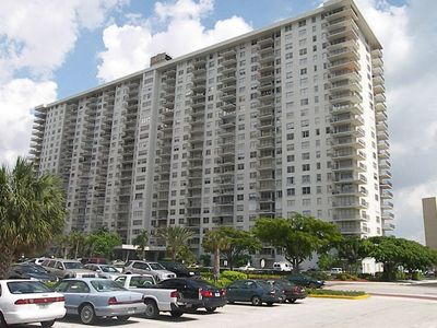 251 174th St APT 1412, Sunny Isles Beach, FL, 33160