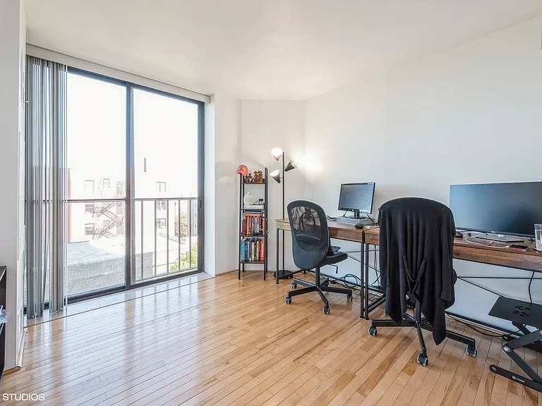 345 W Fullerton Pkwy #801 — Photo 11