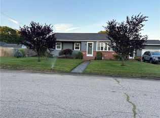 18 Mellon Rd, Warwick, RI 02889