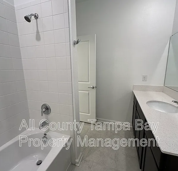 220 Pershing St — Photo 20
