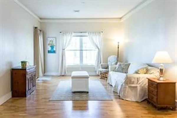 1 bed, 800 sqft, $2,250 — Photo 2