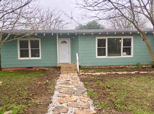 625 Singleton Dr, Blanco, TX 78606