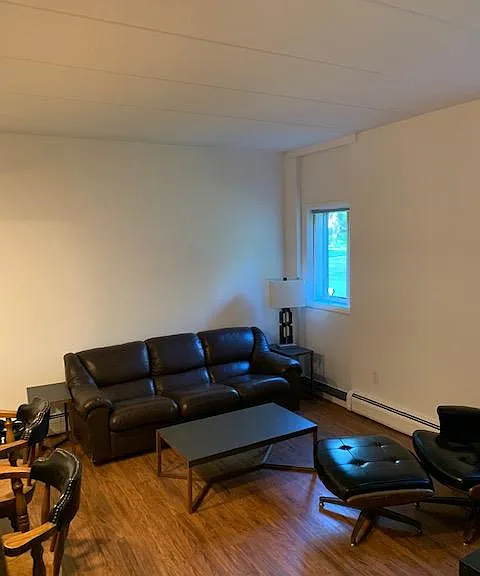 702 W Washington St — Photo 7