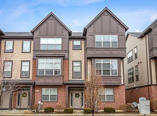 338 Alpine Springs Dr, Vernon Hills, IL 60061