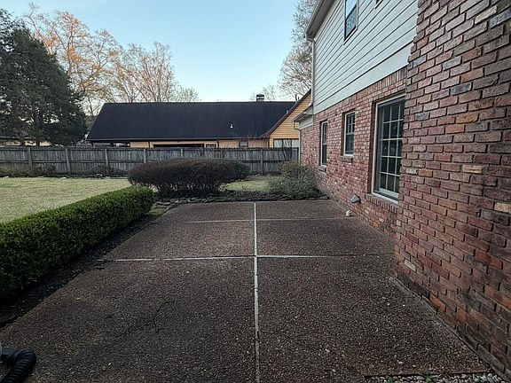 5th image of 2960 S Germantown Rd