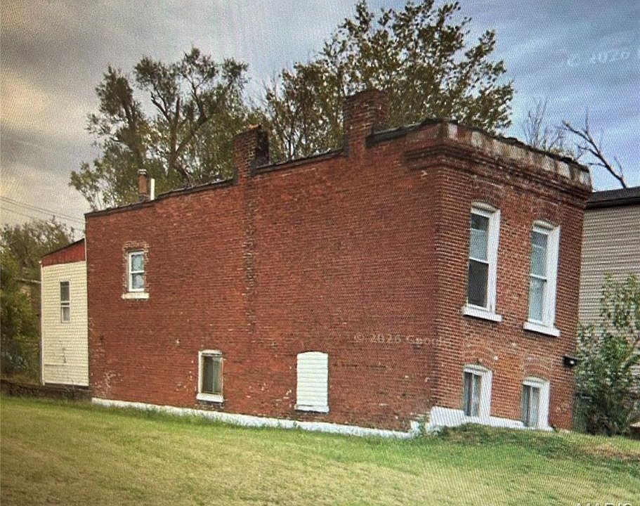2nd image of 4463 Bessie Ave
