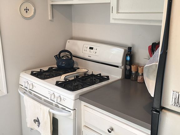 3rd image of 204 N George Mason Dr APT 4