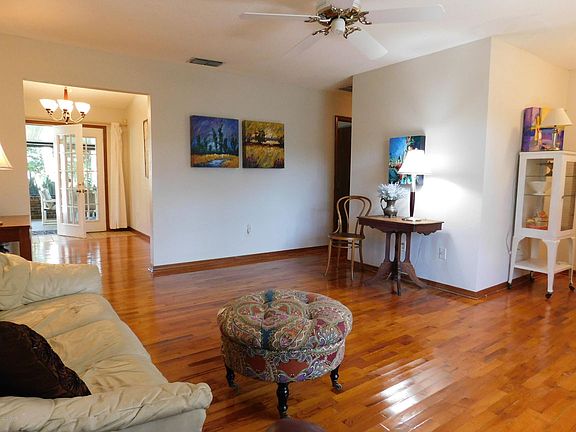 4th image of 5809 Alstrum Dr