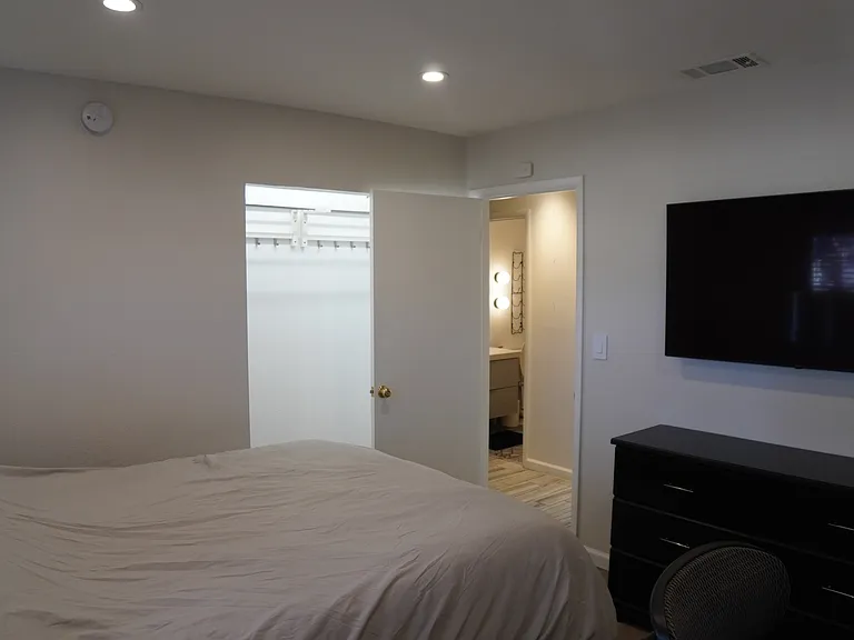 6389 La Palma Pkwy — Photo 1