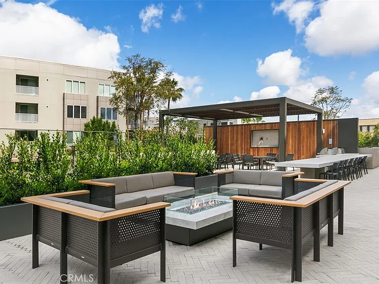 1407 Rivington — Photo 34