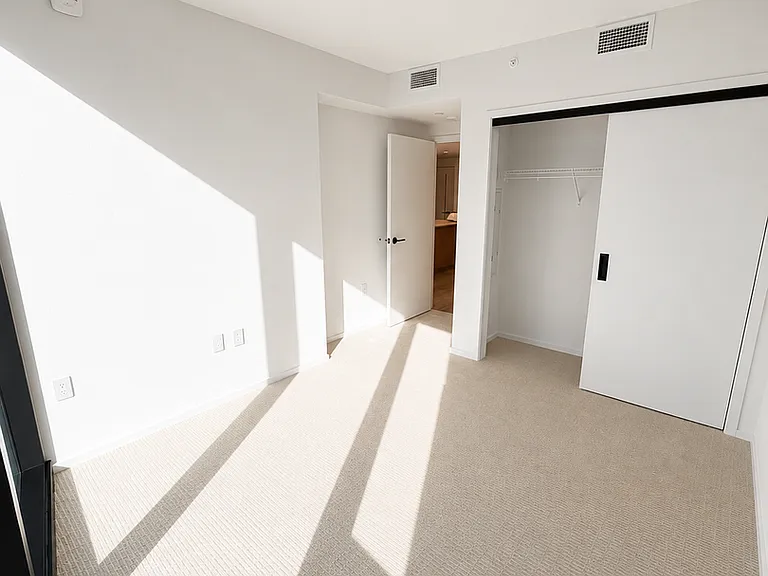 333 Ward Ave #1706 — Photo 10