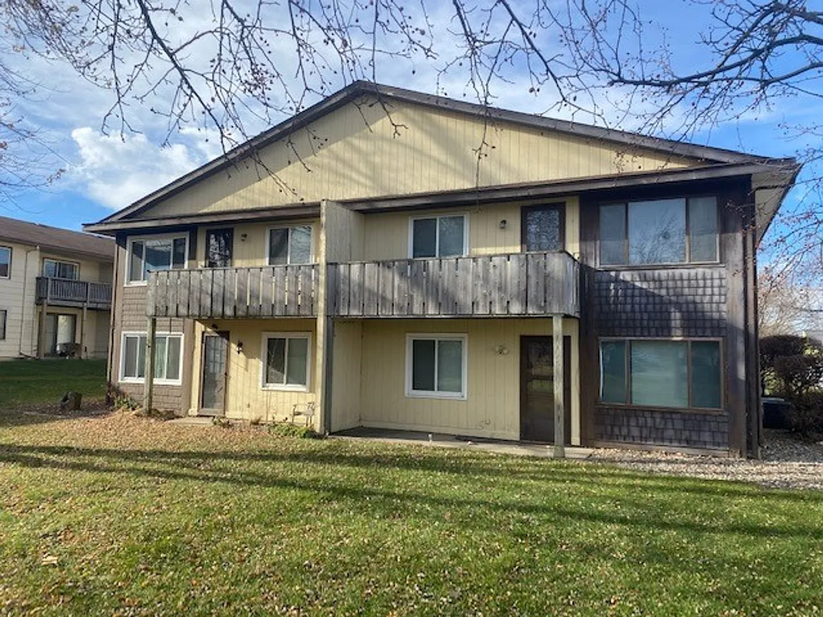 Building Photo - 2022 NW Hickory Ln