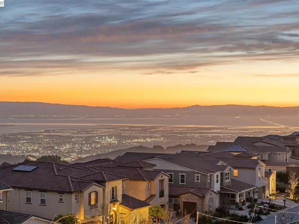 31 Stirling Way, Hayward, CA 94542