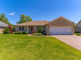 2522 Caytlyn Ct, Newburgh, IN 47630