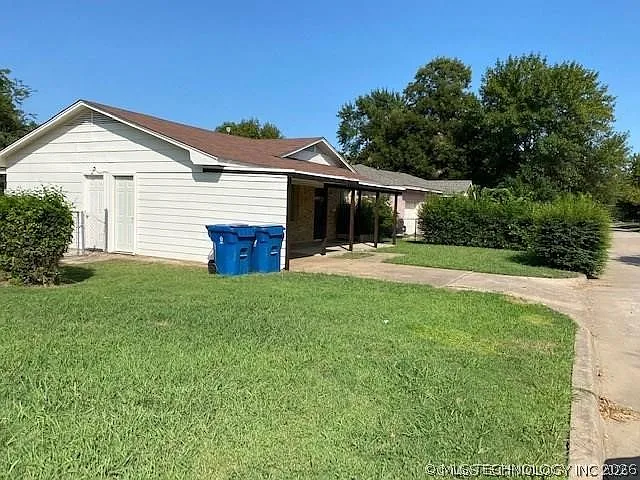 3 bed, 1.5 bath, 1227 sqft, $1,100 — Photo 3