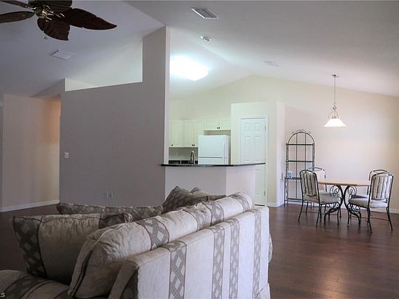 5th image of 3002 SW 10th Ave