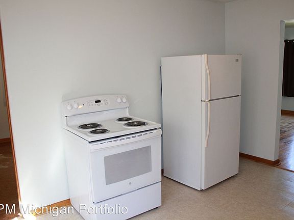4th image of 1504 Langley Ave