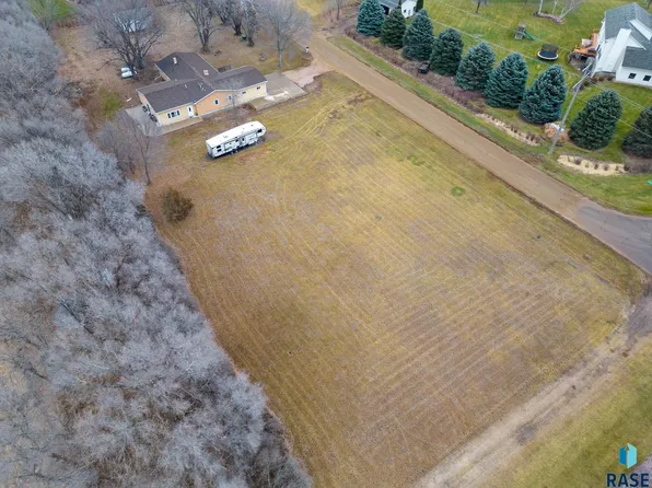 Iverson Crossing Rd, Sioux Falls, SD 57110