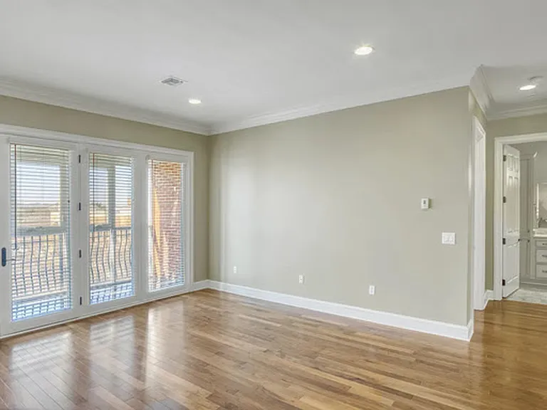 The Gateway Village — Photo 4