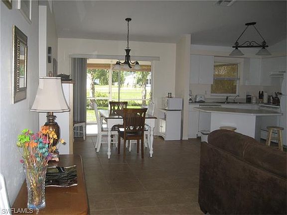 4th image of 2828 SW 25th Ave