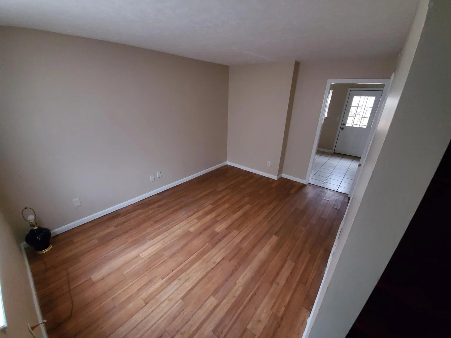 2 bed, 750 sqft, $1,100 — Photo 2