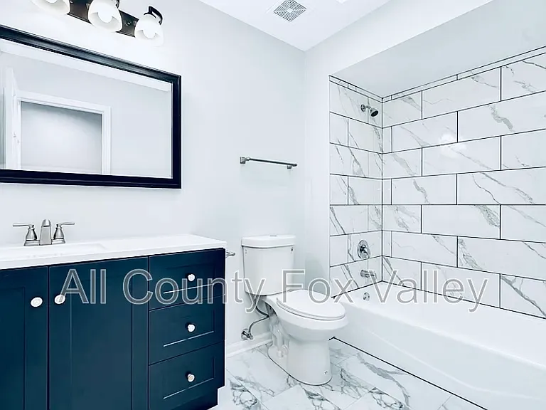 9224 S Turner Ave — Photo 6