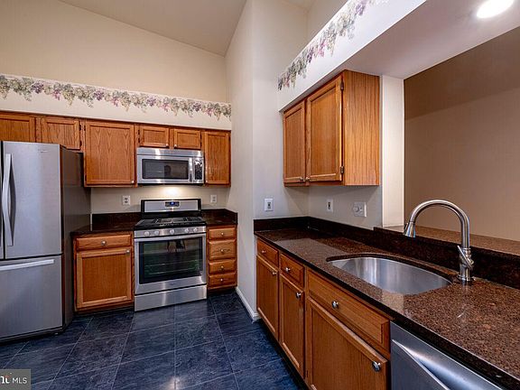 3rd image of 6103 Wigmore Ln Unit K