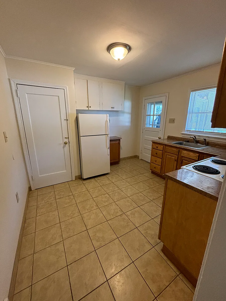 Building Photo - 1760 Sherwood Rd #3