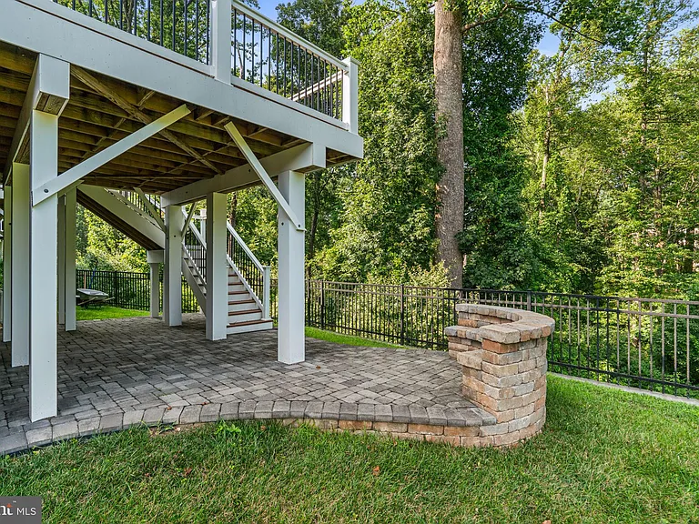 10513 Rossini Ln — Photo 42