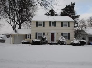 52 Ridgeview Dr, Rochester, NY 14617