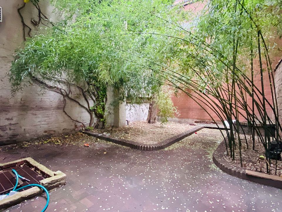 1st image of 235 E 33rd St #1